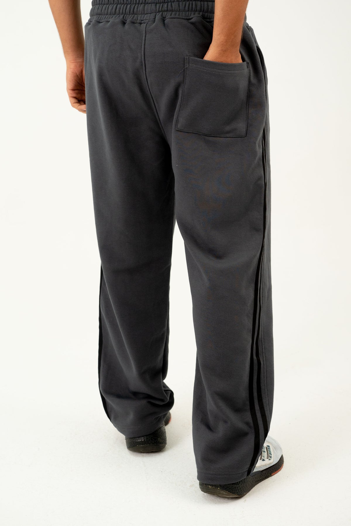 Two lines Wide-Leg Sweatpants